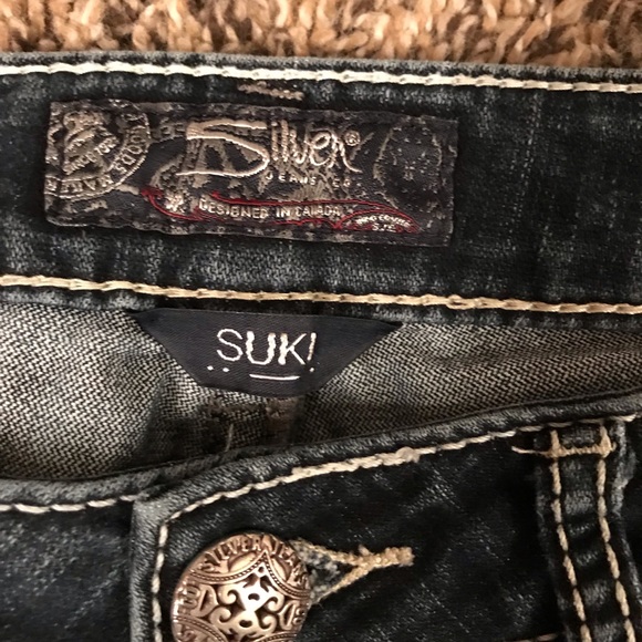 2 identical pairs of Silver suki blue jeans - Picture 5 of 12
